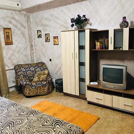 1 Room Apartment Odessa Ngoại thất bức ảnh