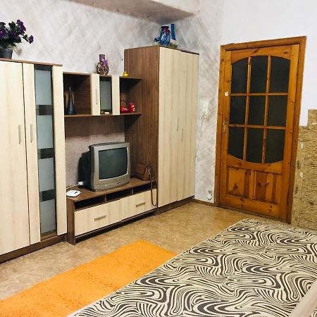 1 Room Apartment Odessa Ngoại thất bức ảnh