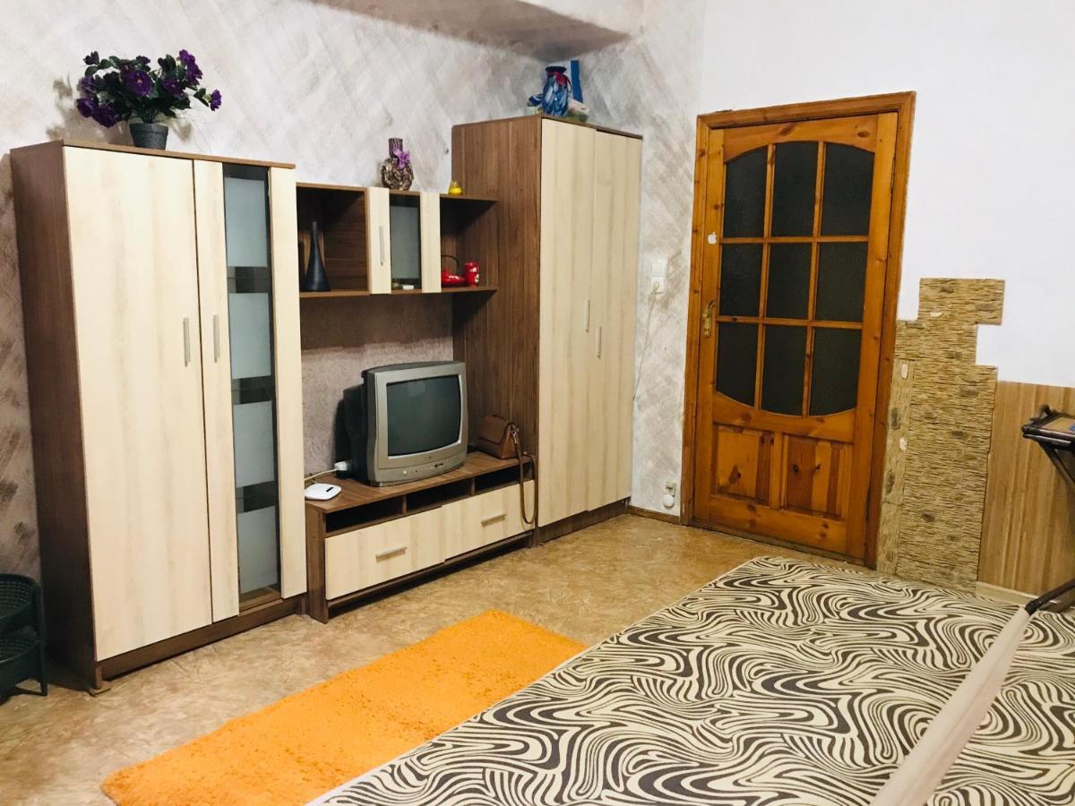 1 Room Apartment Odessa Ngoại thất bức ảnh